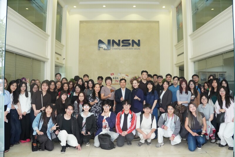 Sinh viên Ngoại Thương tham quan tìm hiểu về chuyển đổi số & quản trị nhân sự tại NSN