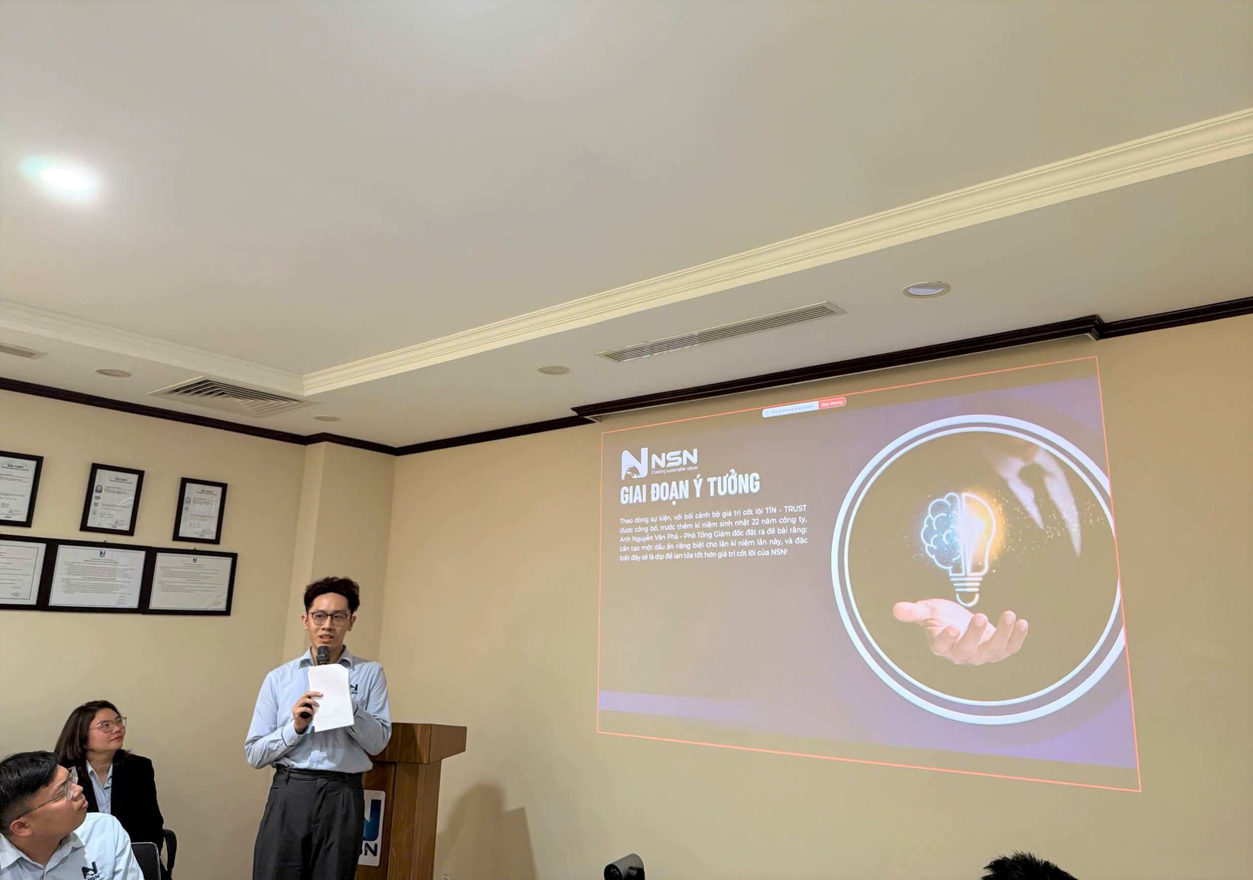 z7528278077205_b02c4c23355ec1a65e3b6547997290dc